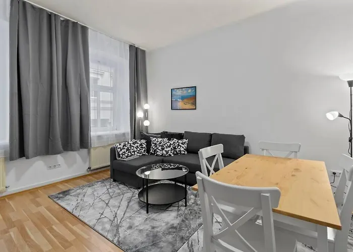 Modern Close To Center - 2br Апартаменти