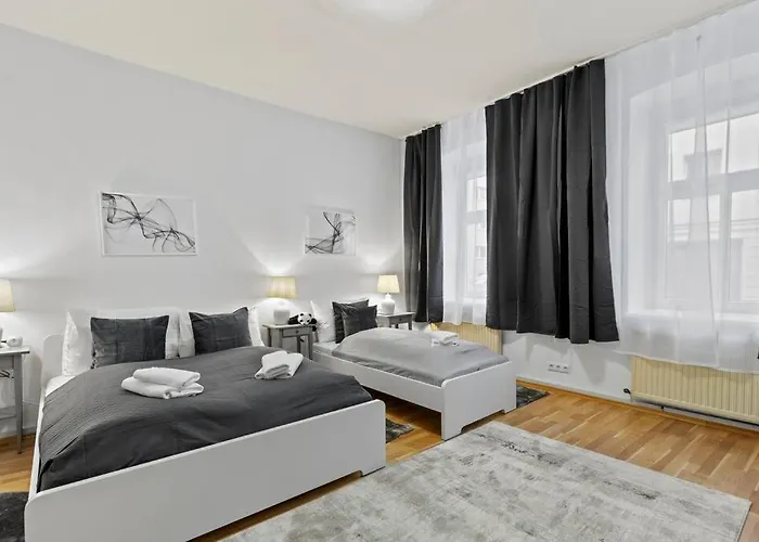 Modern Close To Center - 2br Апартаменти